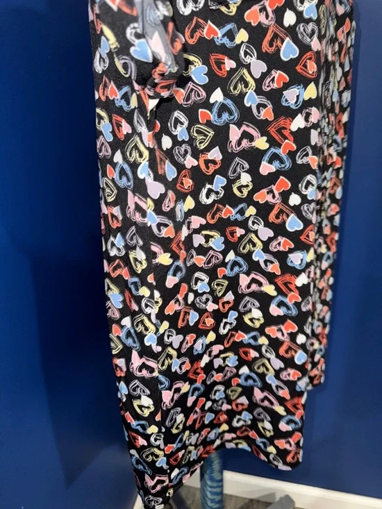 Cocomo-NWT Black Heart-Print Zip Front Blouse Size Large - Picture 10 of 16